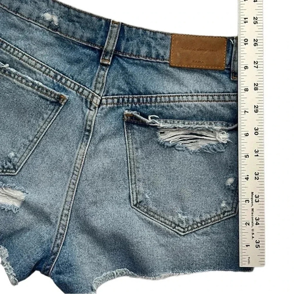ZARA Trafaluc Denimwear Shorts Rose Applique sz 0 Distressed Cut-off Button Fly - Picture 6 of 9